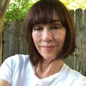 Meet your Posher, Devona